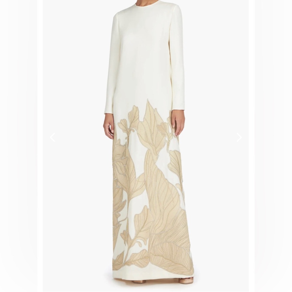 Costarellos ‘Verity’ Crepe Column Gown